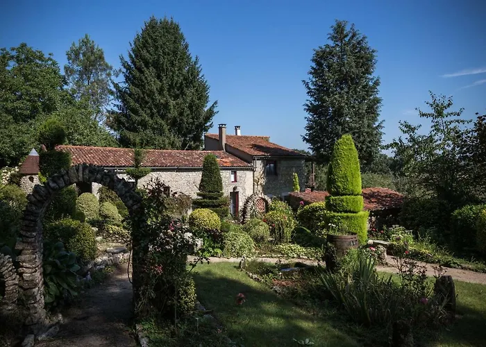 Le Jardin D'abel Bed & Breakfast